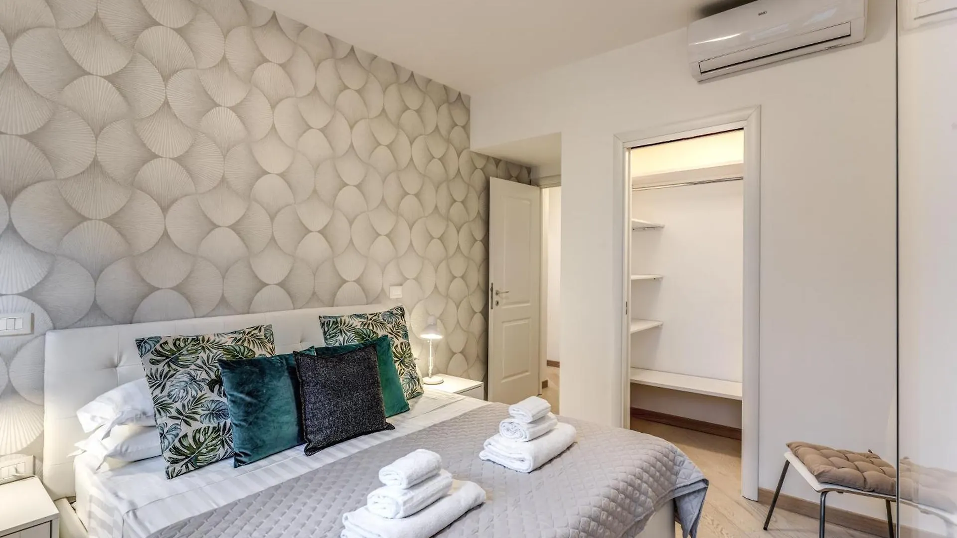 The Loft Trastevere Rome 0*,  Italy