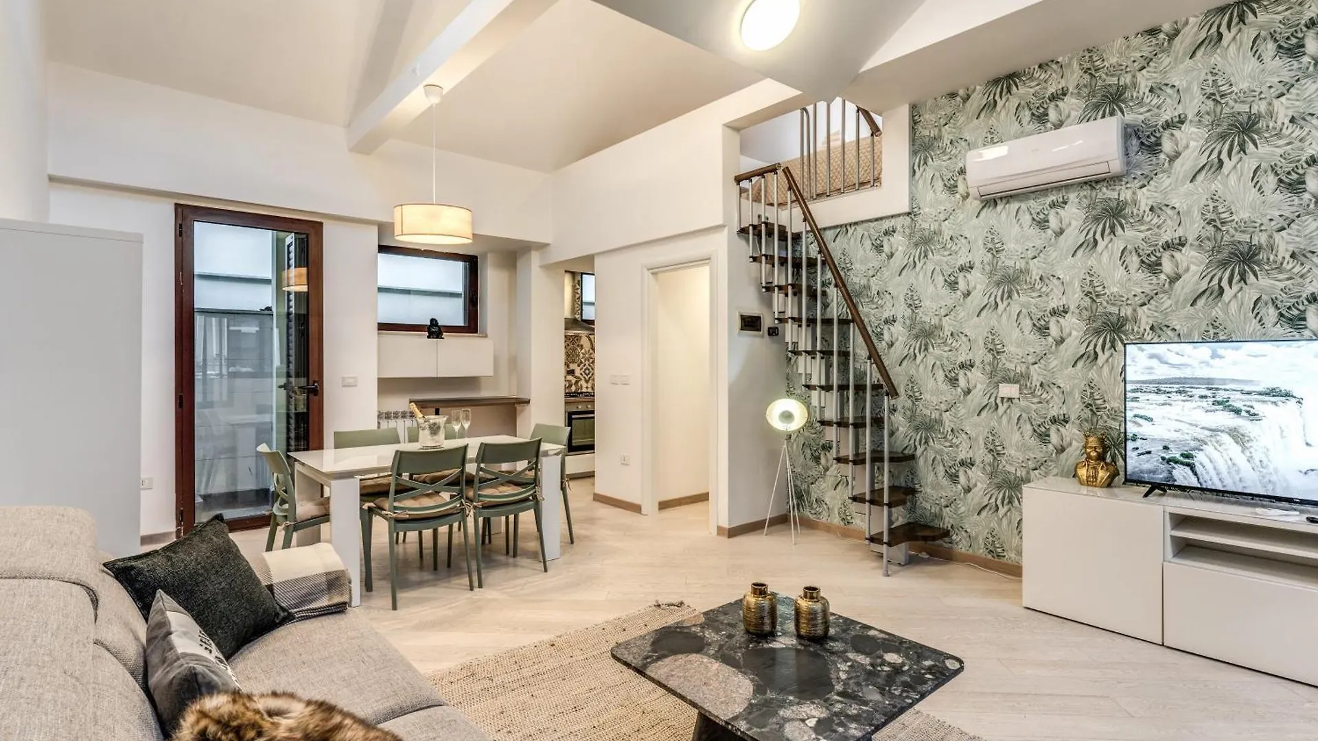 The Loft Trastevere Rome Apartment